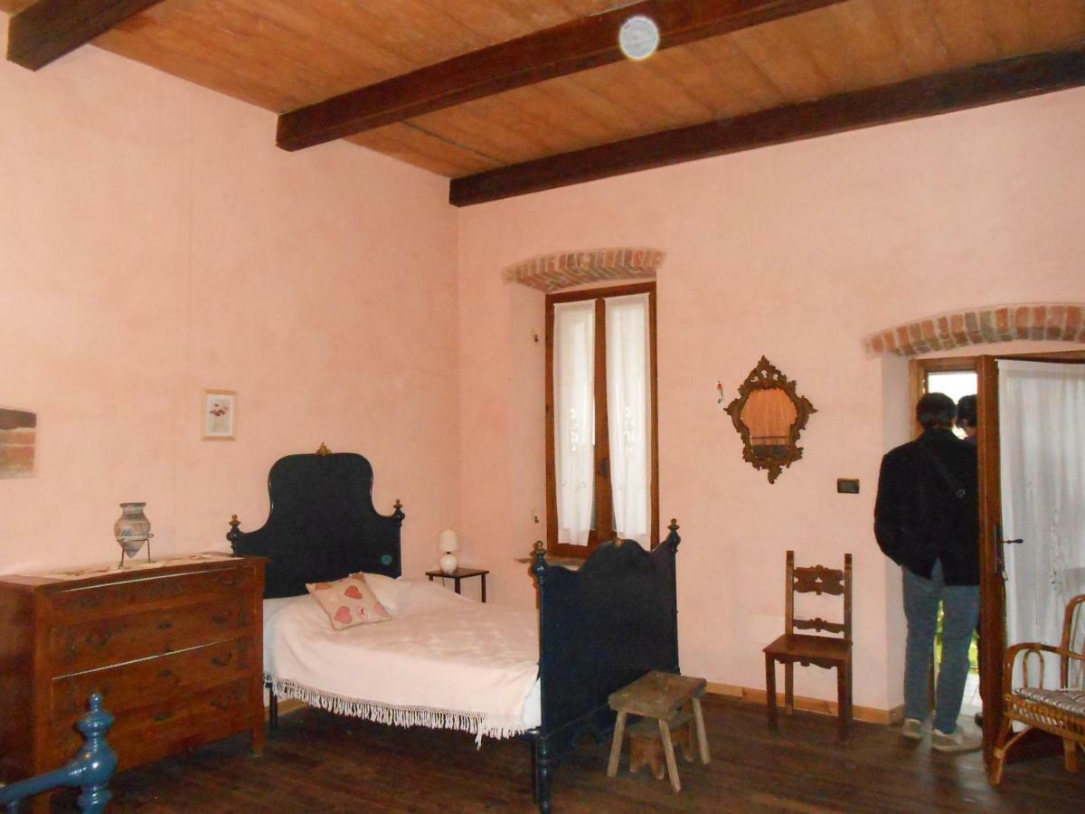 B&B Cascina Marie Bricherasio Bagian luar foto